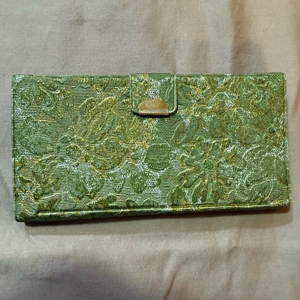 Vintage Green Floral Women's Clutch/Wallet - Like New Condition